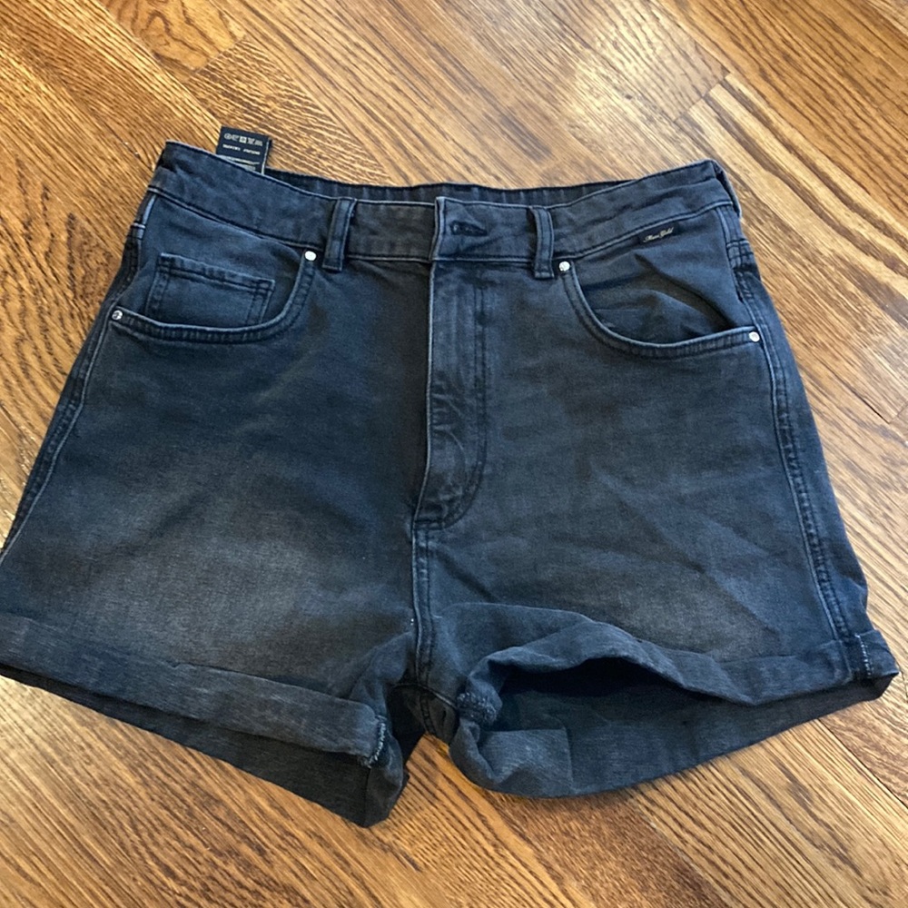 High waisted black jean shorts!